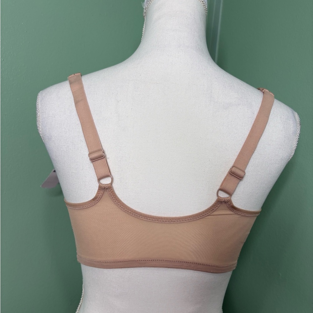Paramour Nude Front-Close Sheer Embroidered Underwire Bra - Picture 2 of 11